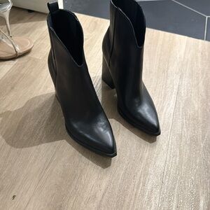 size 8 black boots